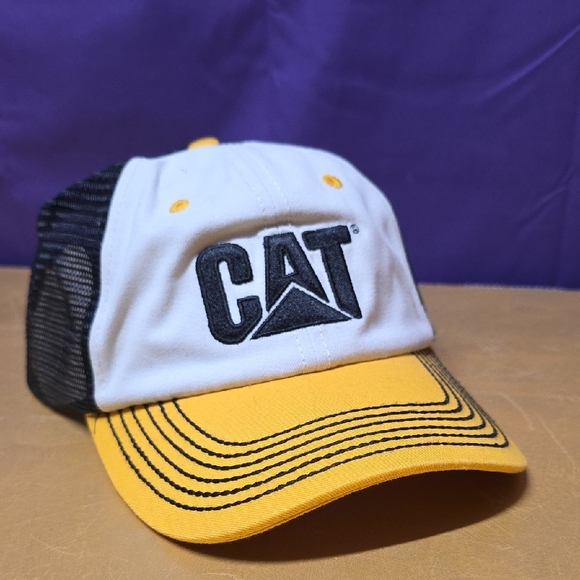 New CAT Caterpillar White and Yellow Mesh Cap Hat Snapback - Picture 1 of 7